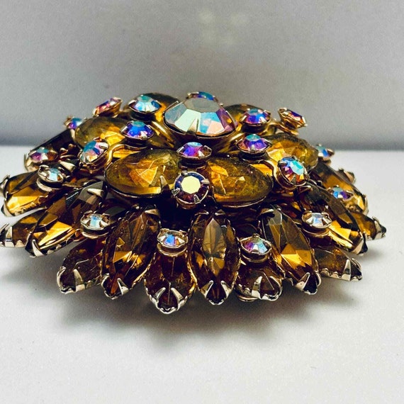 Beau Jewels Vintage Brooch Honey Amber Stones Fal… - image 3