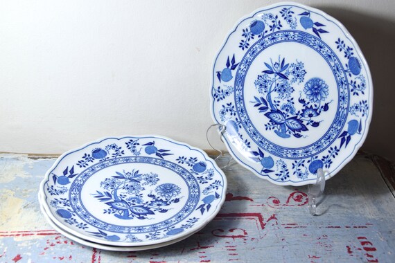 blue onion plates