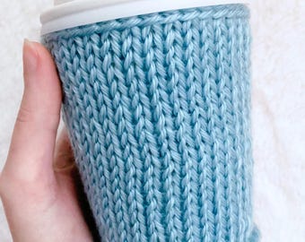 コーヒーカップスリーブの編み図、初心者向けの再利用可能なウォーマー、輪編みの学習、毛糸1玉でできる簡単なプロジェクト、同僚へのプレゼント（PDF）