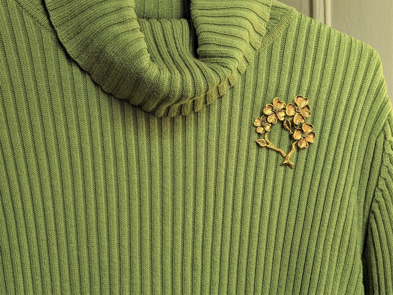 Reading glasses pin brooch vintage flower pin eyeglass Etsy