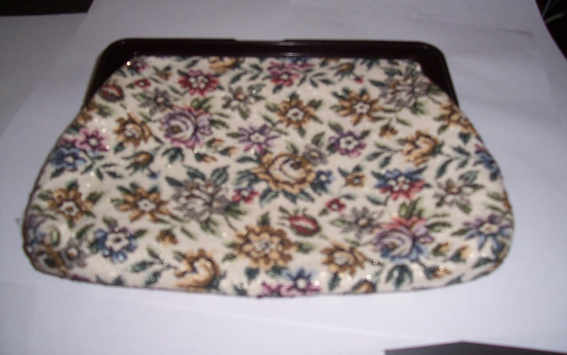 vintage floral pattern clutch
