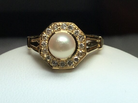 Pearl and Diamond Ring 14 KT Yellow Gold - image 2