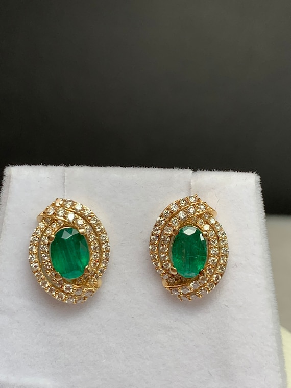 Emerald and Diamond Earrings 14 KT Yellow Gold - image 3