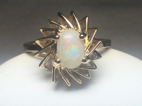 Opal Ring 10 kt Yellow Gold - image 3