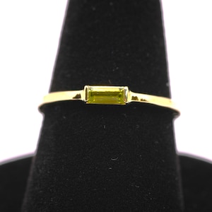 Gold Peridot Ring, 14k Gold Peridot, August Birthstone Ring, Gold Peridot Stacking Ring, 14k Peridot Baguette Ring, Solid Gold Peridot Ring