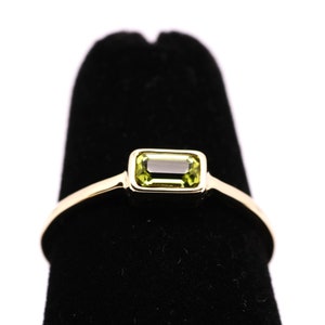 Peridot Ring, 14k Peridot Ring, 14k Peridot August Birthstone Ring, 14k Peridot Ring, Solid 14k Peridot Ring, Gold Peridot Stacking Ring