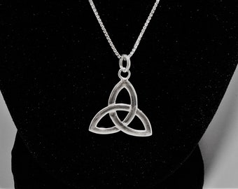 Collier en argent sterling, collier noeud celtique en argent sterling, collier celtique en argent, collier celtique en argent sterling, pendentif noeud en argent