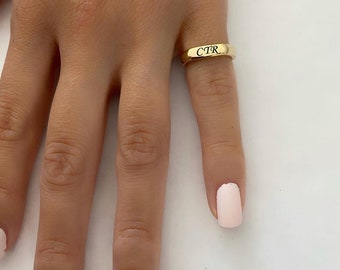 Gold Signet Ring, Pinky Ring, Initial Signet Ring, Statement Ring, Custom Initial Ring, Bridesmaid Gifts, Engraved ring, Stackable Rings,