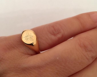 Manchester Bee Ring, Gold Pinky Ring, Personalized Customized Ring, Engraved Bee, Signet Ring, Handmade Design, Round Seal, 2 -13  us Sizes