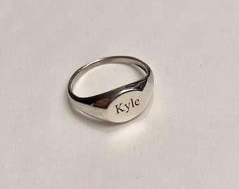 Gegraveerde ring, gepersonaliseerde ring, Signet ring, eerste ring, monogram eerste ring, brief ring, Pinky ring, sterling zilver 925