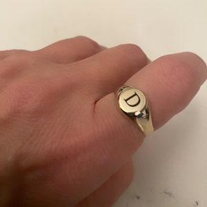 Pinky Ring, 14K Goldringe, Siegelring, personalisierter Ring, Geschenk für Frauen, Monogramm-Anfangsring, Buchstabe Ring, Goldschmuck, Siegelring