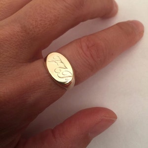 Engraved ring, Personalized Ring, Signet Ring, women ring, Initial ring, Gift for women, Monogram Initial Ring, letter Ring , Pinky ring