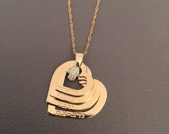 Collier personnalisé de maman, collier de maman de coeur, cadeaux de fête de mère, initiales de collier de mère, cadeau d’anniversaire de maman, collier de nouvelle maman, cadeaux de maman