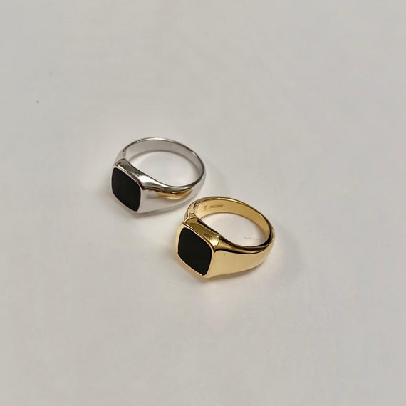 Black Onyx Square Signet Ring