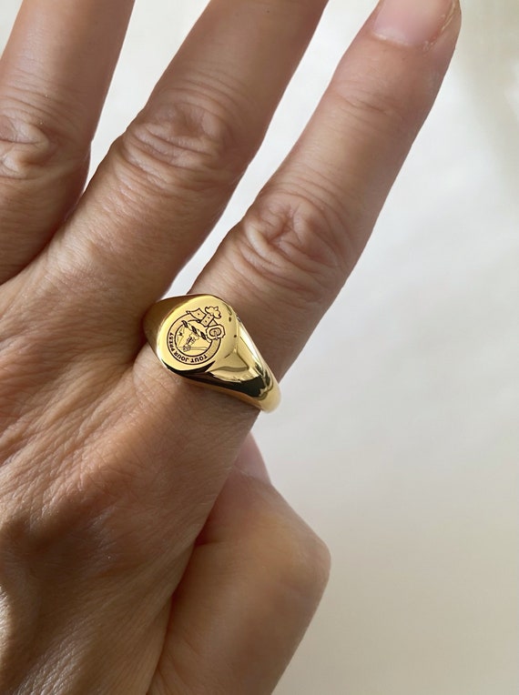 Early 20th Century Austro- Hungarian 14ct Gold Signet Ring with Onyx  Intaglio of a Crest with Two Hearts (853R) | The Antique Jewellery Company