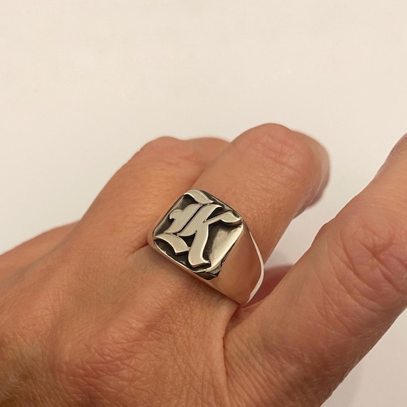 Siegelring mit Gravur, A-Z Initial Ring, Gothic Buchstabe,  Benutzerdefinierte Silber Ring, Personalisierte Ringe, Quadrat Siegel, Monogramm  Ring, Old English Ring