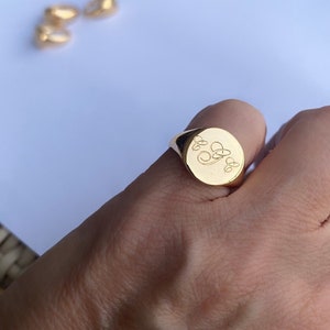 Engraved ring, Personalized Ring, Signet Ring, Women ring, Initial Ring, Gift for Women, Monogram Initial Ring, letter Ring, Pinky Ring