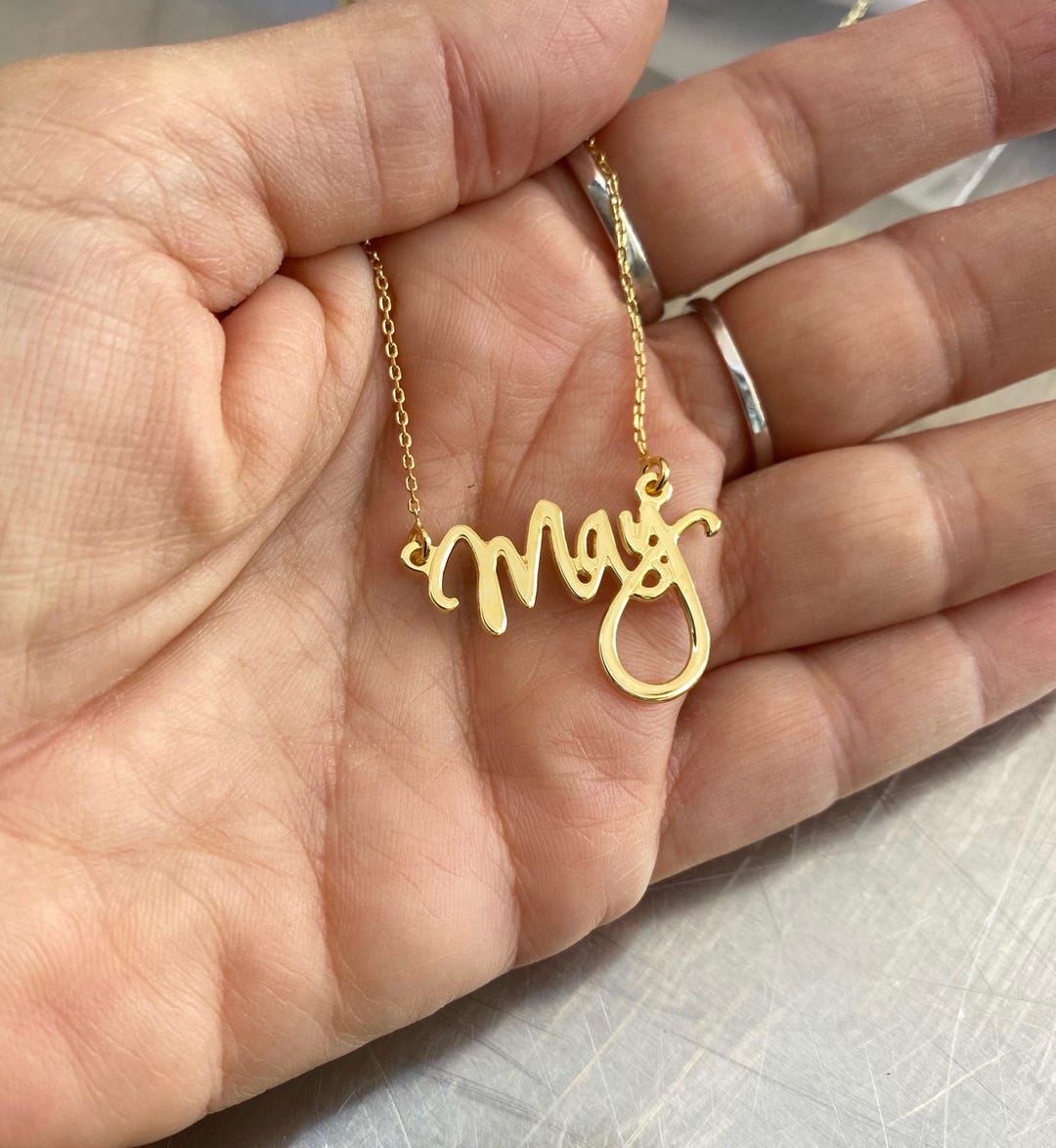 PiscesJD Custom Dainty Layered Name Necklace - Personalized Gold Or Silver Nameplate Choker