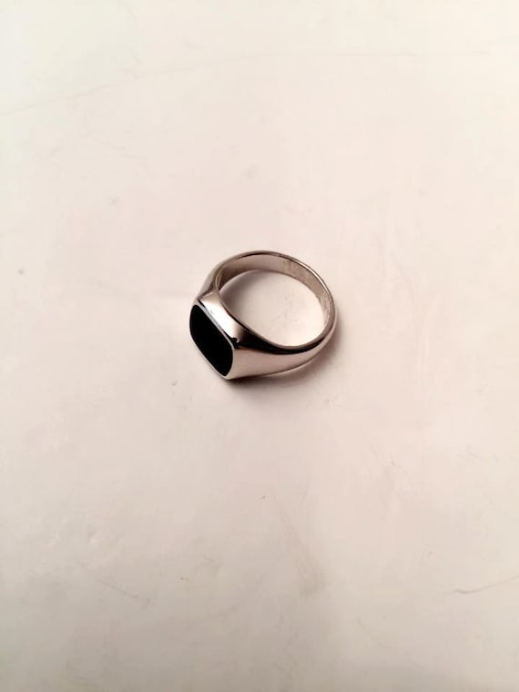 onyx signet ring womens