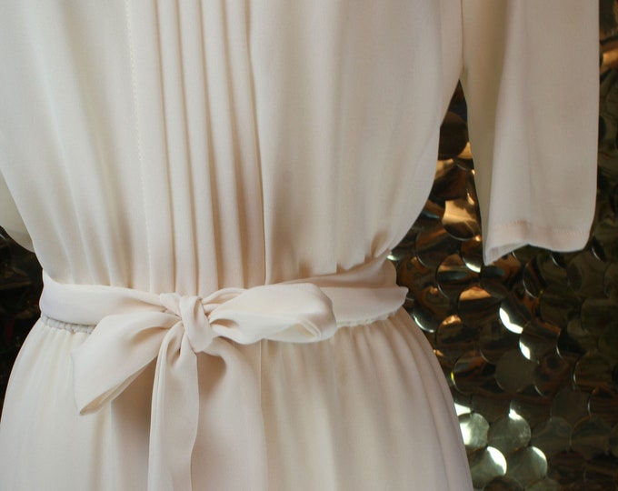 40s 50s Ann Marie California Cream Short Sleeve Pleated Midi