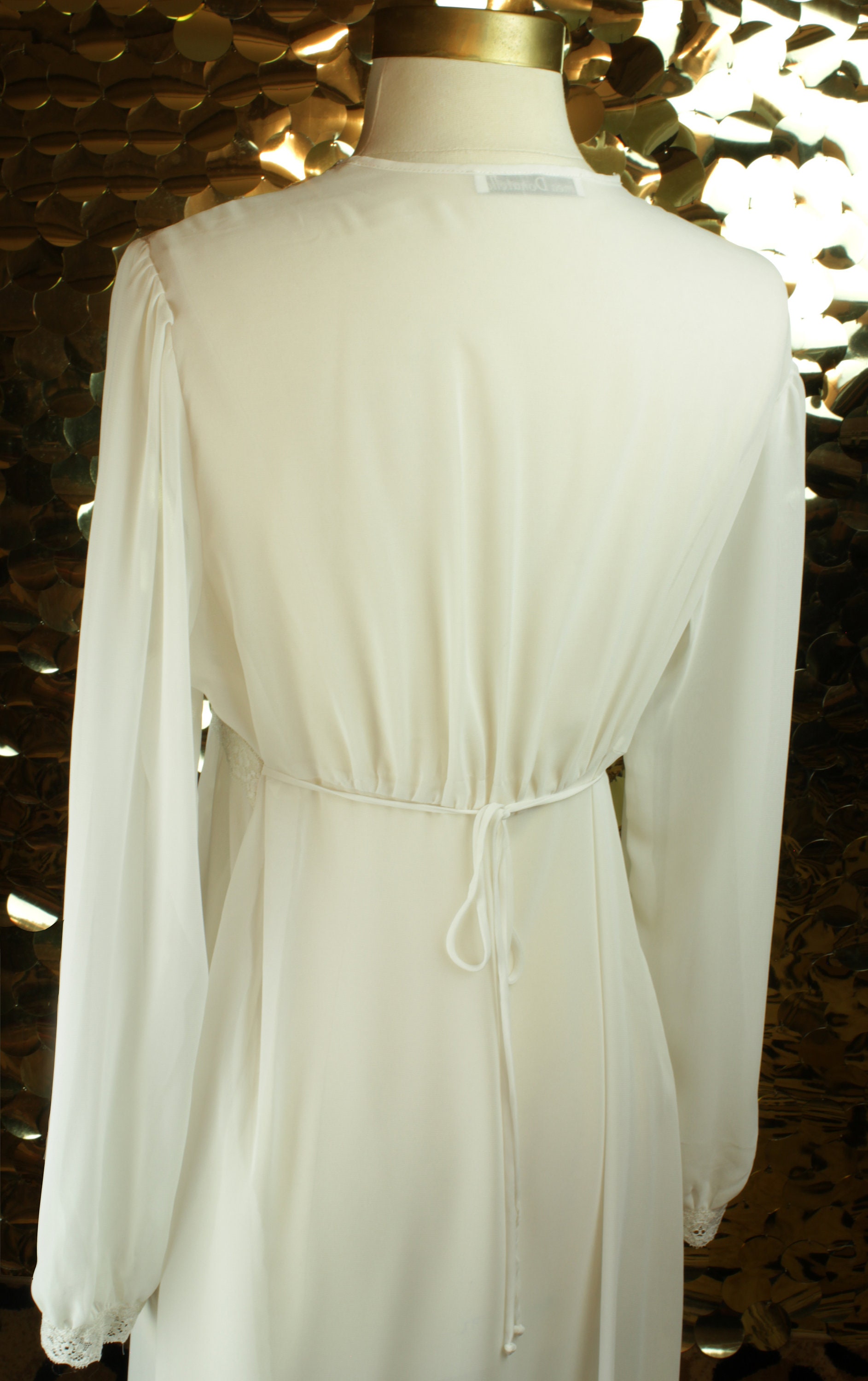 NEW White Linea Donatella Robe