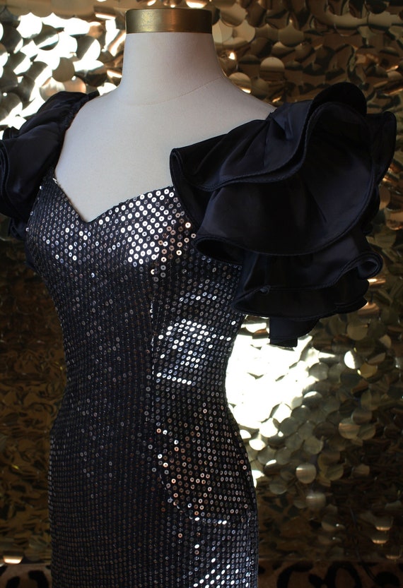 MESMERIZING 80s Black Silver Sequin Vintage Nadine