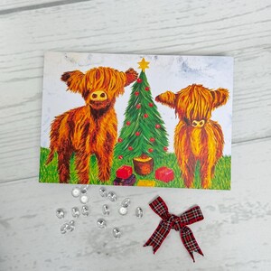 Christmas Coos - kartka świąteczna, Hamish i Bella coos, kartka okolicznościowa, Highland Coo, wesoła kartka świąteczna, z oryginalnej grafiki, Scottish Coo.
