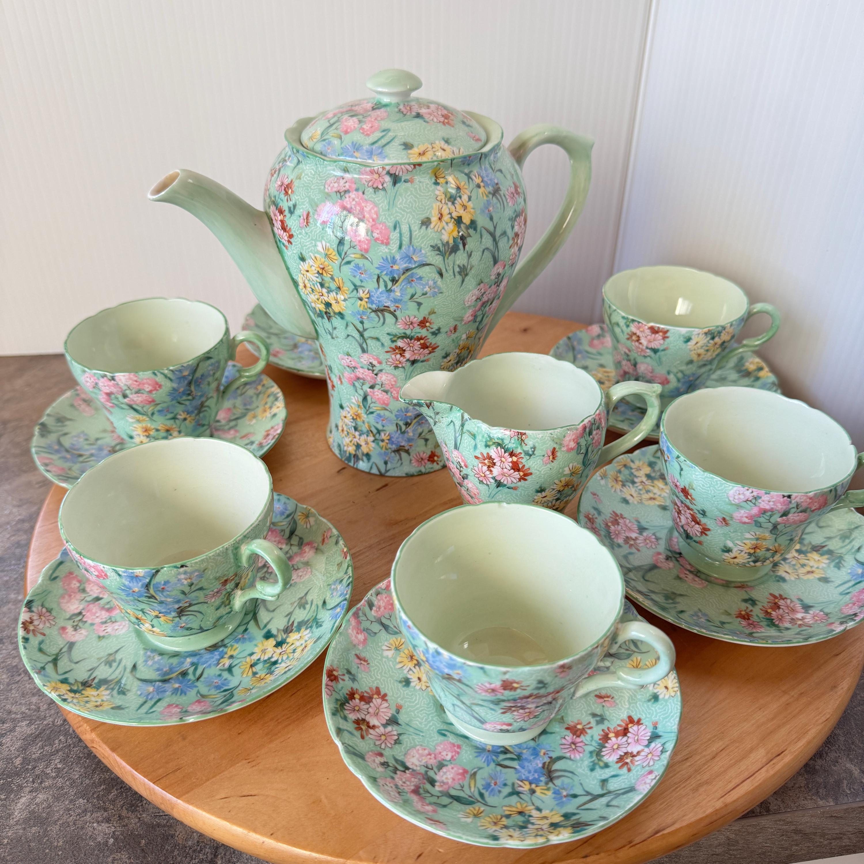 Shelly ヴィンテージ ティーセット Vintage Shelley England Bone China Tea Set: Melody Floral Chintz