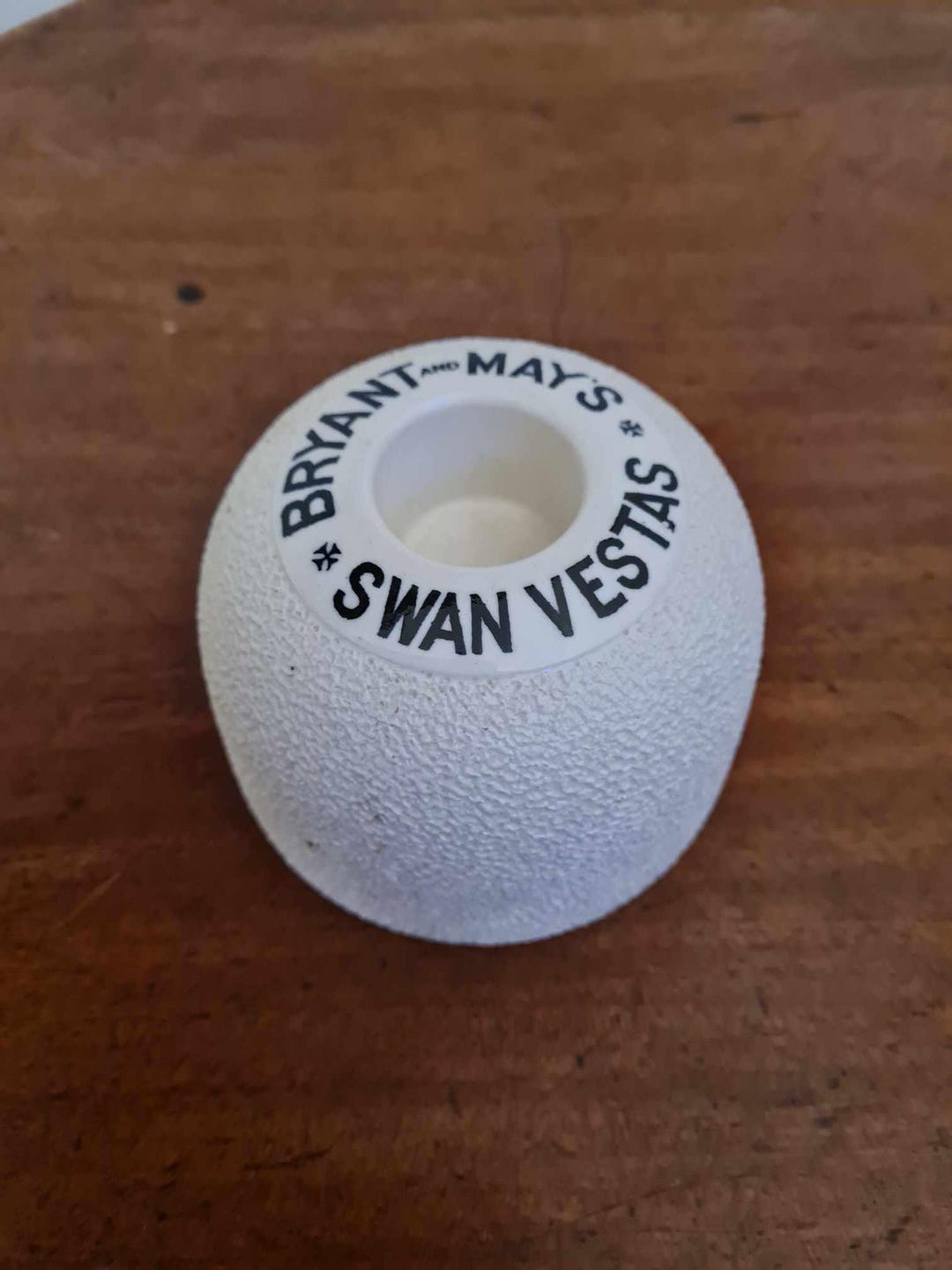 W & R Carltonware Bryant and May's Swan Vestas Ceramic Match