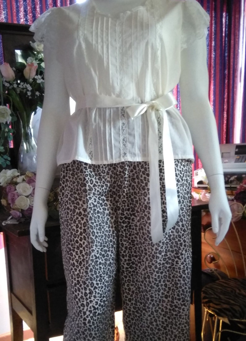 Camisole and p.j. pants, PLUS SIZE, cotton voile and lace top, cotton 3/4 p.j. pant. Sleepwear, Made to order. Aust. sizing. Sizes L XXL image 3