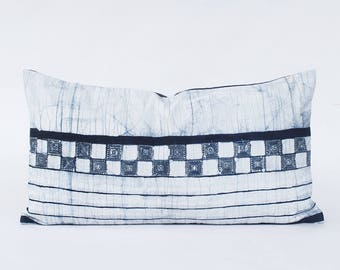 Vintage Hill Tribe Handspun Hmong Pillow Cover / Hmong Cushion Cover : 24x13&quot; | White Blue Rustic, Ethnic Tribal Dress, Batik Indigo Lumbar