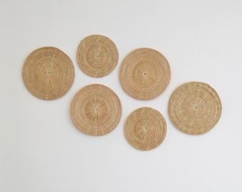 SUMMER - Set of 6 - Woven Rattan Wall Decor - Round Plate Wicker Seagrass Winnowing Hanging Wall Art Set Circular Shapes Wall Art Pattern