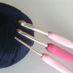 Stai acquistando 1 Tulip Etimo Rose Cushion Grip Rosa Uncinetto in alluminio TER