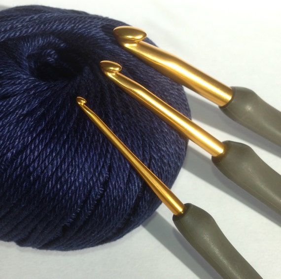 Softgrip Crochet Hook 3mm, 3.5mm, 4mm or 8mm 