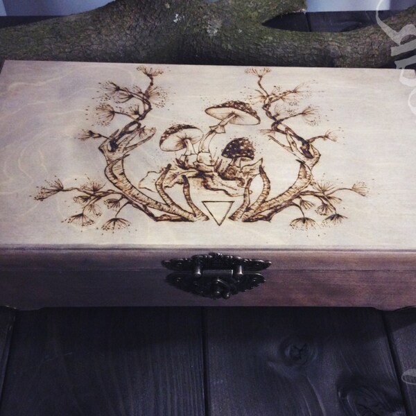 Alchemy box, forest jewelry box, witching box, wood box, shaman jewelry box, jewellery box, box with mushrooms