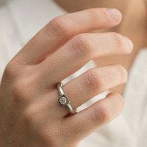14k white gold Engagement ring, Square bezel ring, Gold diamond ring image 2