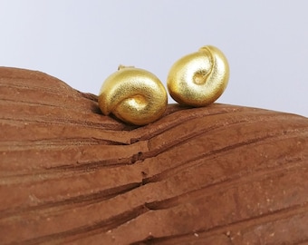Gold Snail earrings, 18k Gold stud earrings,  Gold post earrings