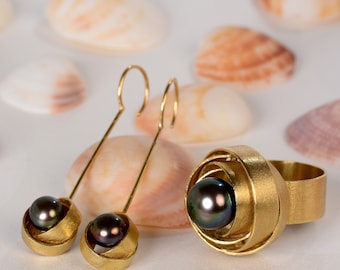 Gold black pearl set, 18k gold pearl engagement gift, 30th Anniversary gift