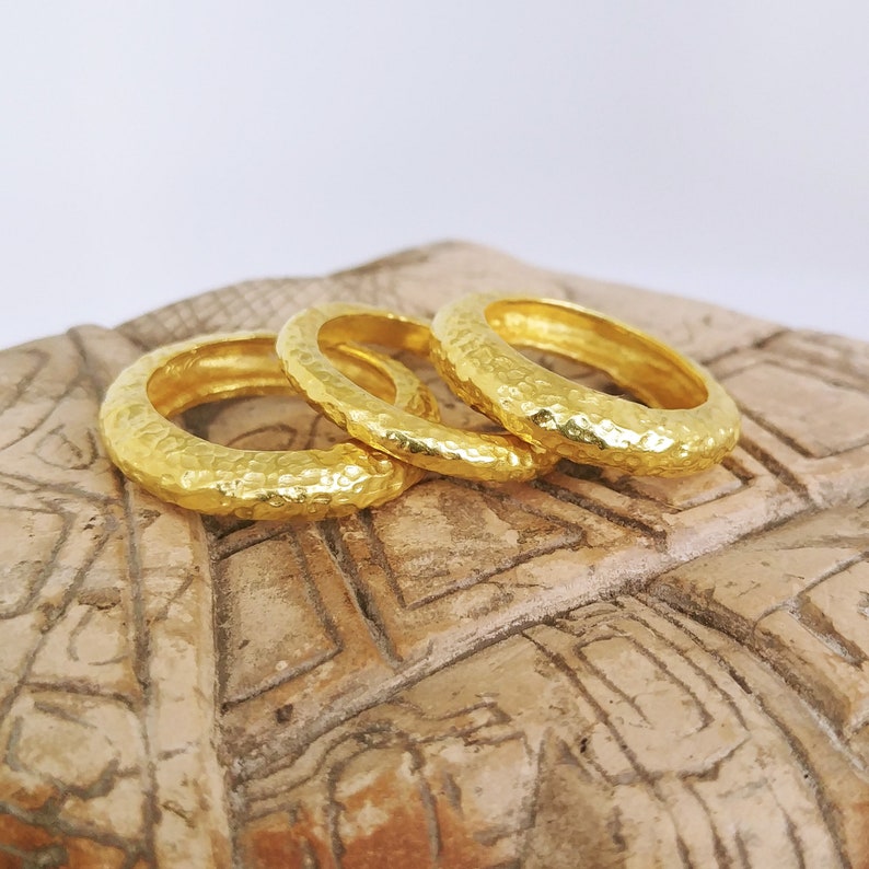 18k yellow gold ring set Gold hammered ring set Gold wedding Etsy