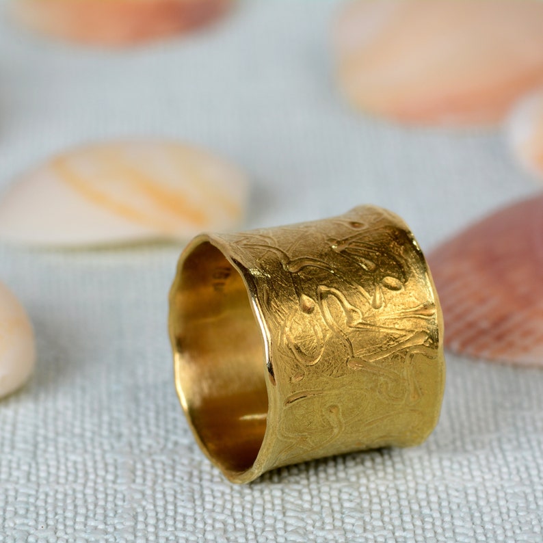 Cigar Contemporary ring, Gold wide wedding band, 18k gold Hand engraved gold ring image 1