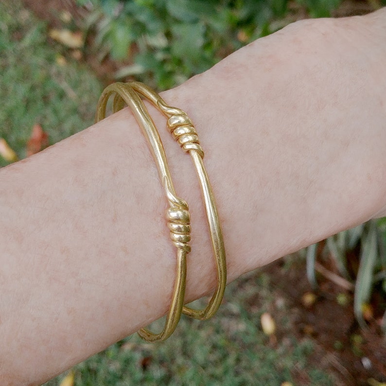 Decorated 18k gold bangle, Stackable bangle, Women chunky bracelet image 6