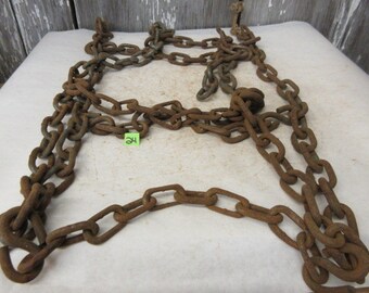 Vintage Twisted Link Chain Industrial Metal Art Garden Hanger Barn
