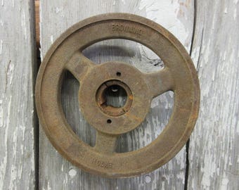 7 inch metal pulley, rusty salvage metal, industrial decor, salvage metal, studio apt decor, vtg lighting supply, rustic loft decor, machine