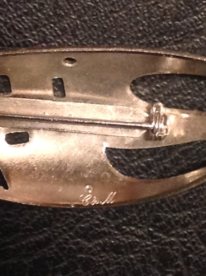 Vintage 1970/'s Silvertone Metal Giraffe Brooch Signed C /& M