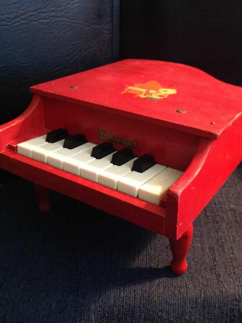 schoenhut baby piano