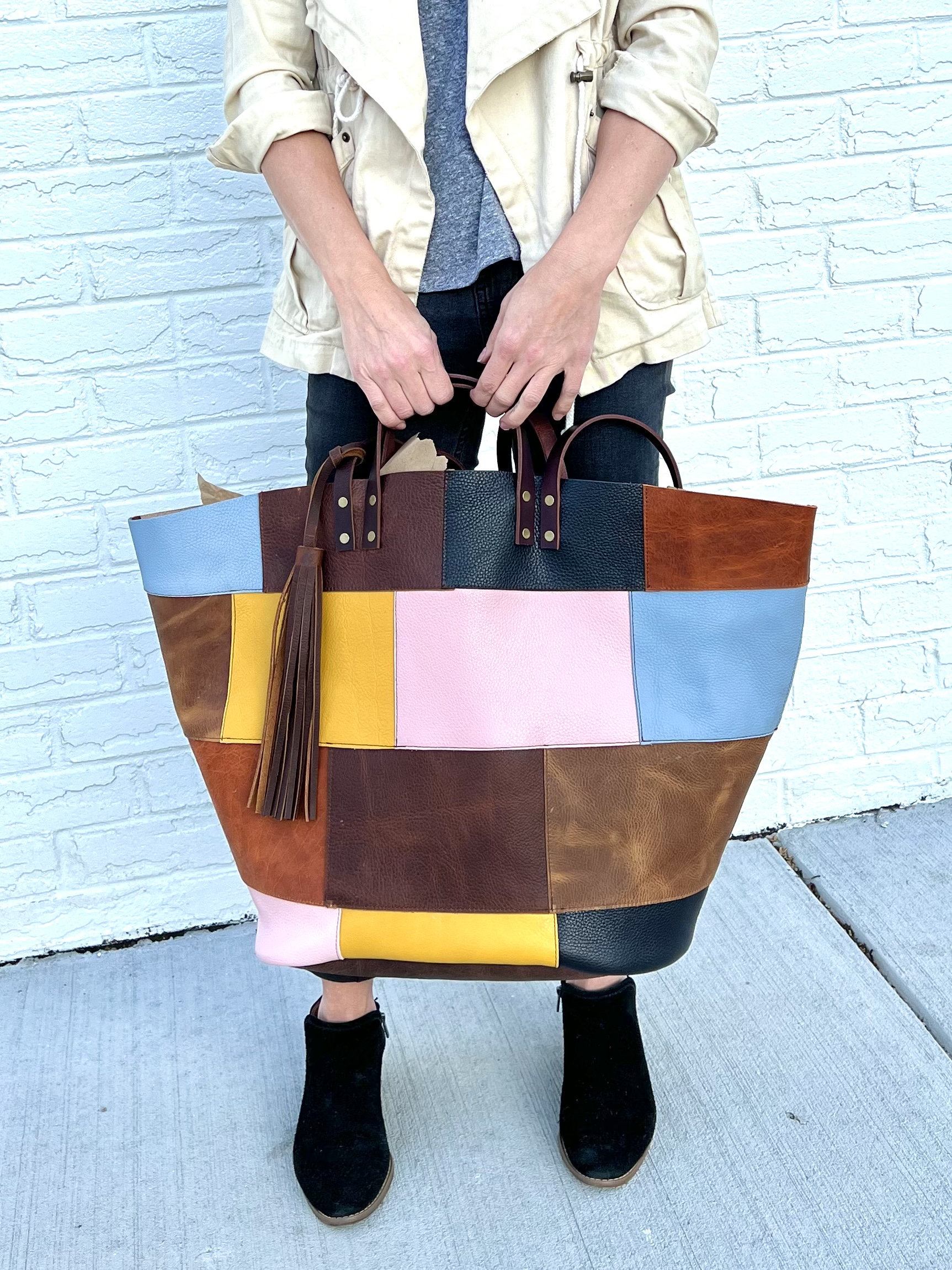 Oversized Patchwork Leather Tote Bag: Large Travel Carryall  display picture 1