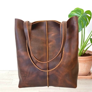 Bolso tote alto de cuero marrón, detalle de costura central, bolso de cuero para trabajo y viajes, bolso para computadora con cremallera, bolso para computadora portátil, bolso tote de cuero para compras