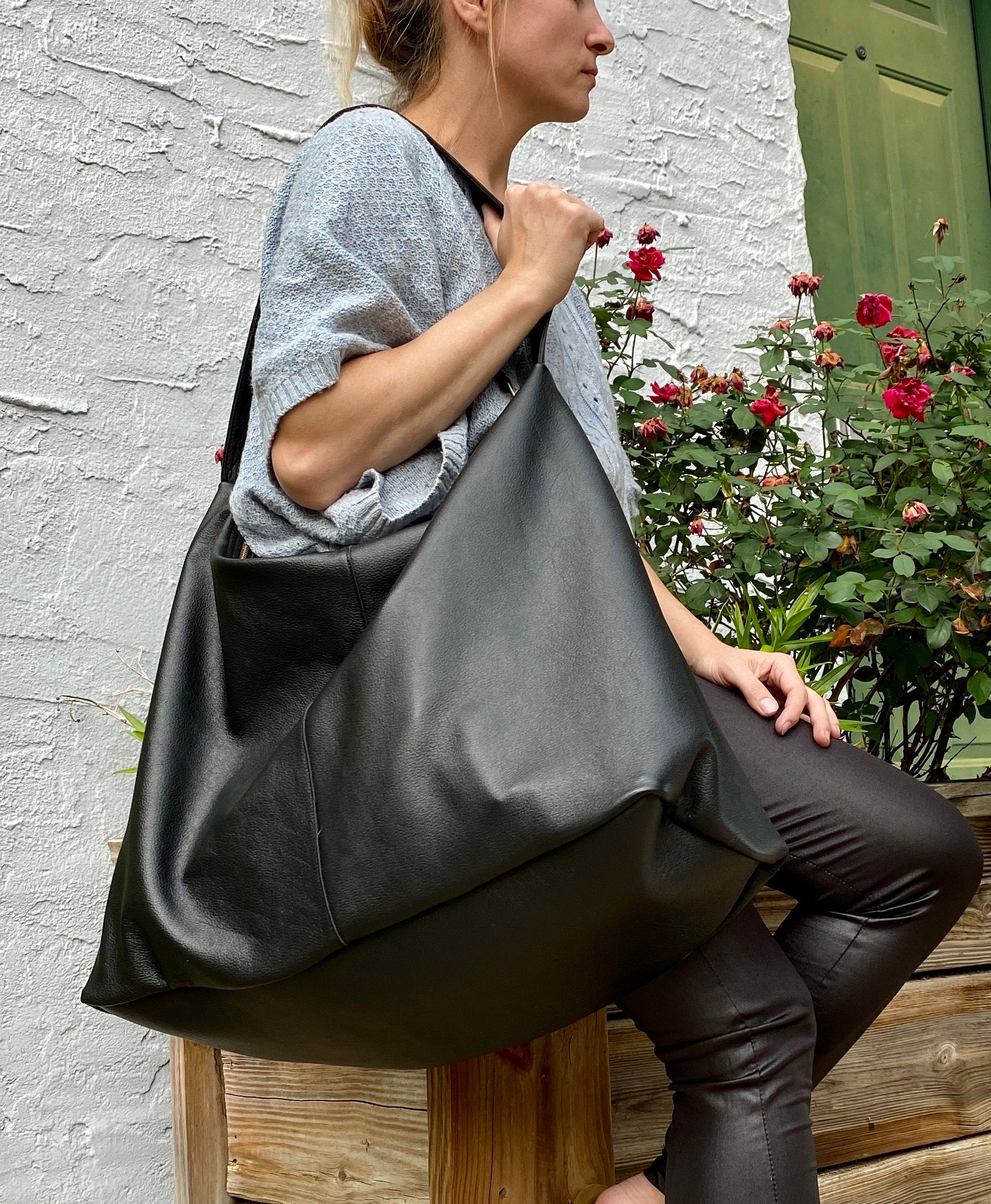 Black leather hobo bag with zipper sale