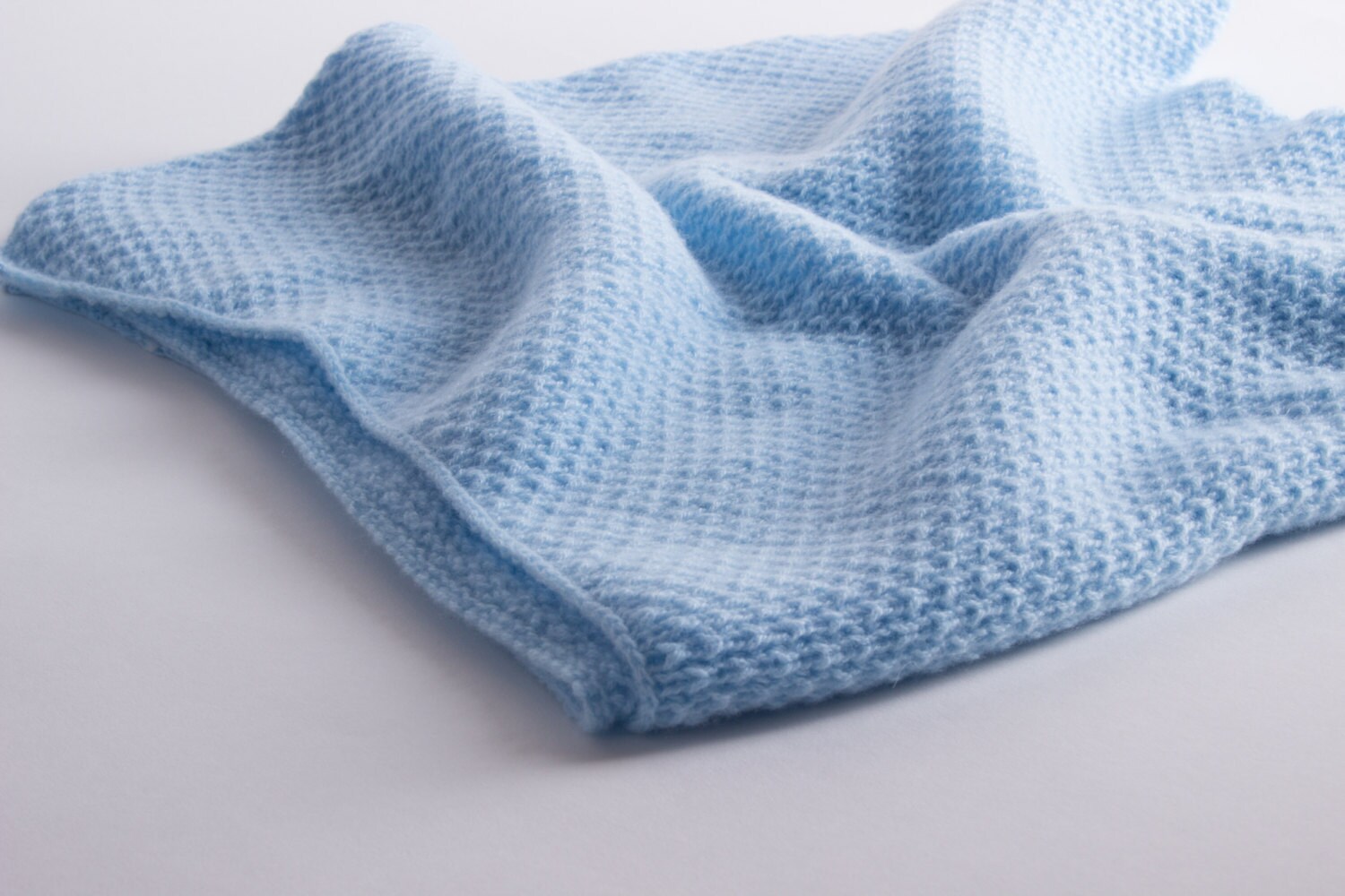 Boys Super Soft 4 Ply Honeycomb 100% Cachemire Couverture Bébé - Baby Blue' Fait à La Main en Ecosse