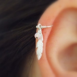 Orecchini tribali con cartilagine di piume, piercing con cartilagine di piume, gioielli con piercing all'elica, gioielli con piume d'argento
